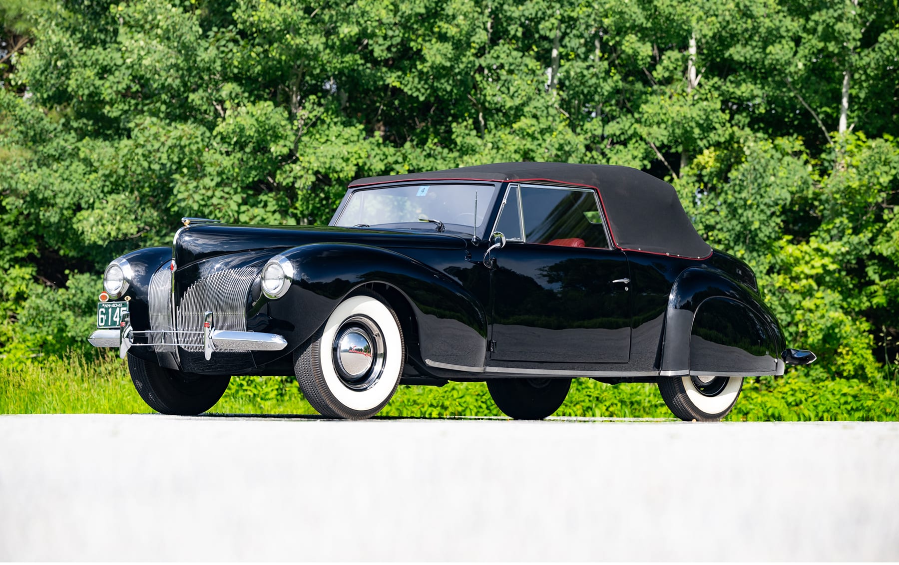 ヴェル！！！ LincolnMotorCar Showcase | 1940 Lincoln Zephyr V-12